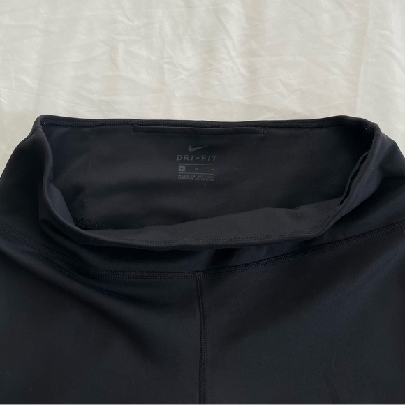 Nike Dri-Fit High Rise 21” Crop Leggings - Picture 6 of 6